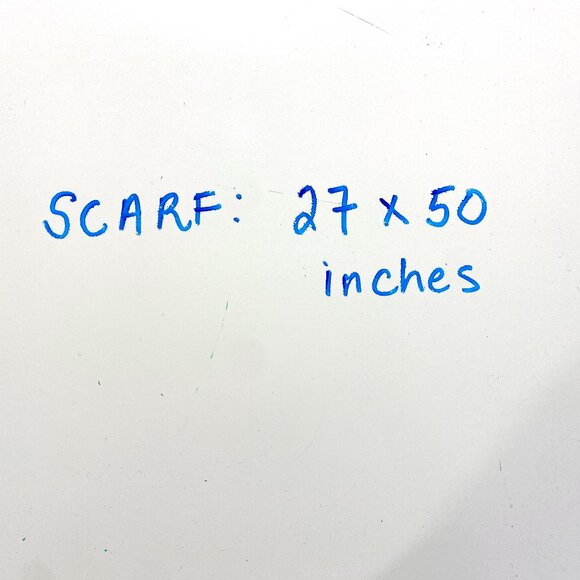 Just Look at This Scarf! Indigo Blue, Deep Navy, and a Lightweight Yet Warm Feel - Picture 9 of 9